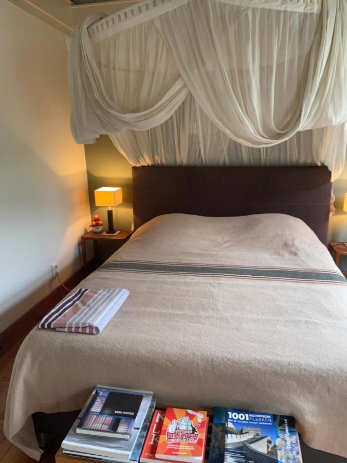 חאודה Apple Tree Cottage - Charming Home At Beautiful Canal In Our Idyllic Garden מראה חיצוני תמונה