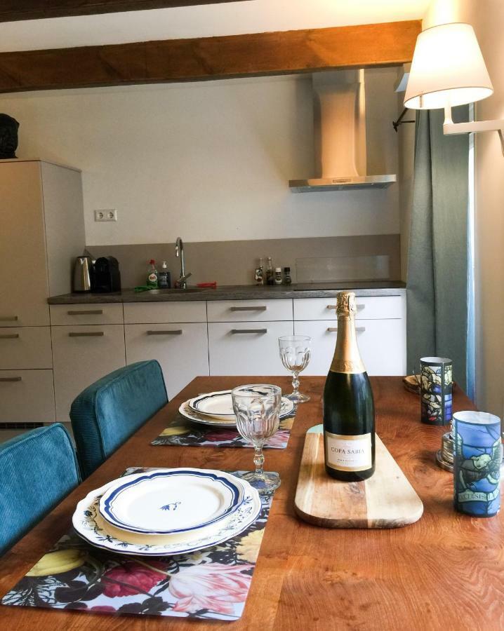 חאודה Apple Tree Cottage - Charming Home At Beautiful Canal In Our Idyllic Garden מראה חיצוני תמונה