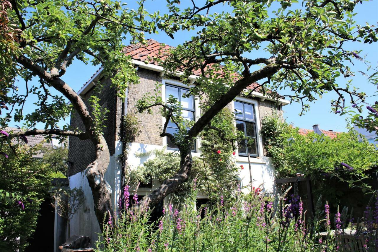 חאודה Apple Tree Cottage - Charming Home At Beautiful Canal In Our Idyllic Garden מראה חיצוני תמונה